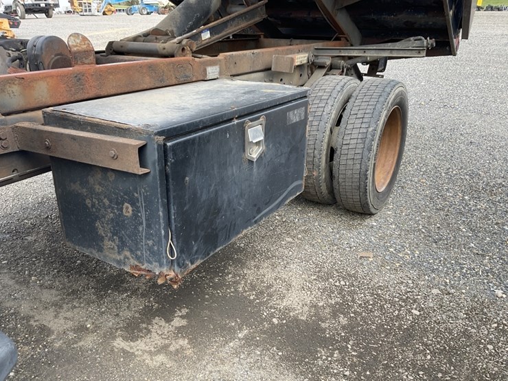 2016-ford-f550-xl-image-5