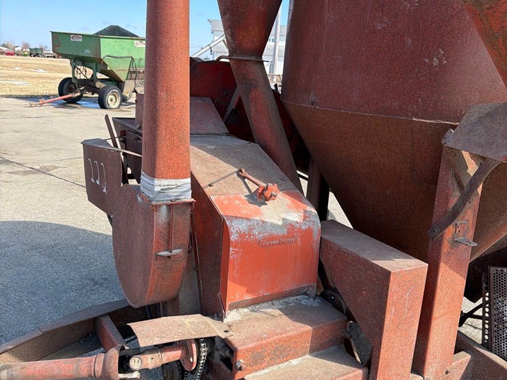 farmhand-feedmaster-grinder-mixer-image-11