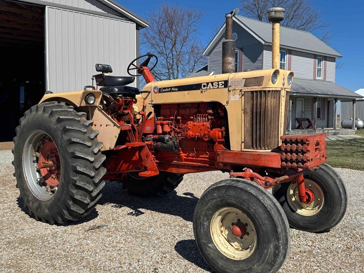 case-1030-comfort-king-tractor,-diesel,-wide-front,-18.4-34-tires,-5-front-weights,-2-remotes,-3pt.,-image-2