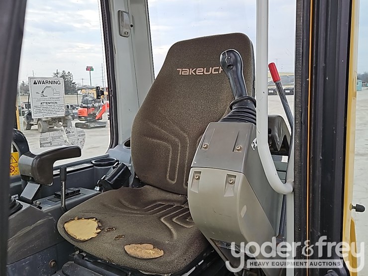 2014-takeuchi-tb235-image-30