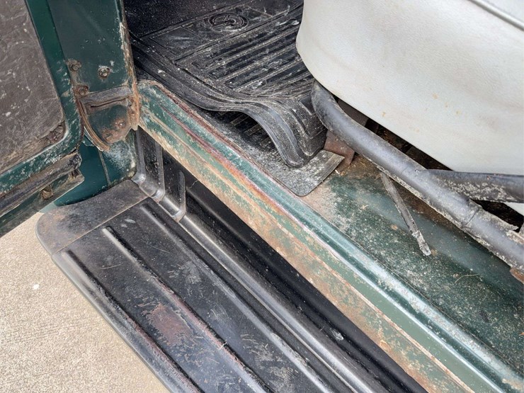 1951-international-l-112-image-31