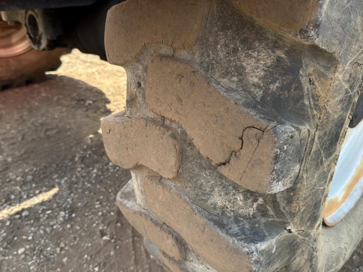 2007-lull-644-image-46