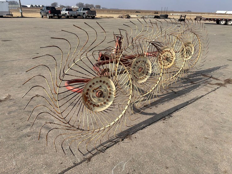 da-co-4-wheel-3pt-rake-image-3