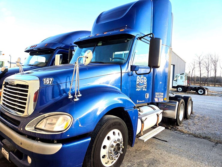 2018-freightliner-semi-3alxa7007jdjt5039-mileage:-image-1