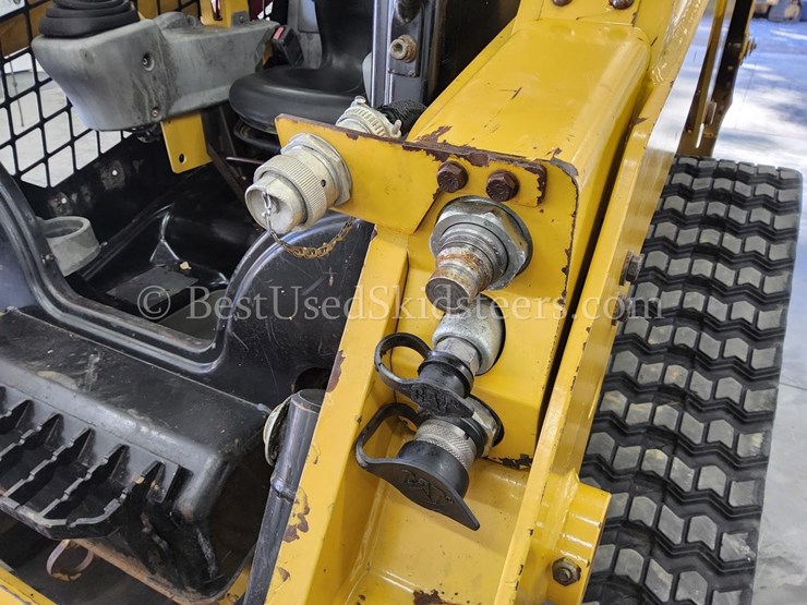 2018-caterpillar-249d-image-16