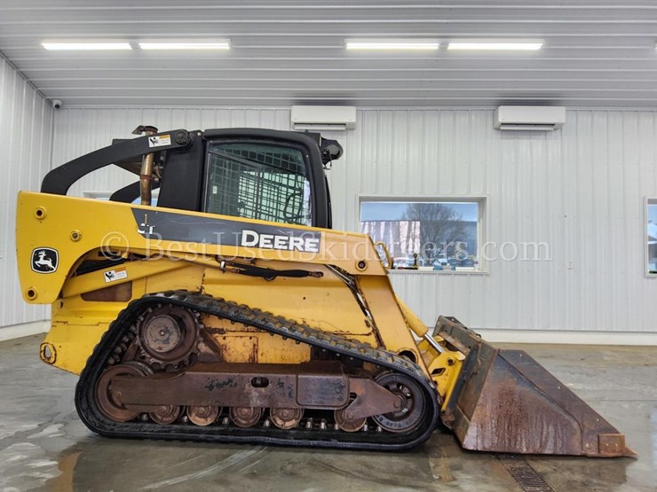 deere-ct332-image-6