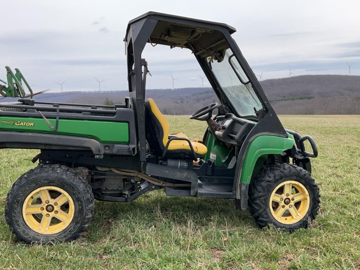john-deere-gator-image-9