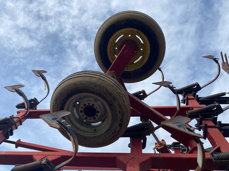 case-ih-4300-image-35