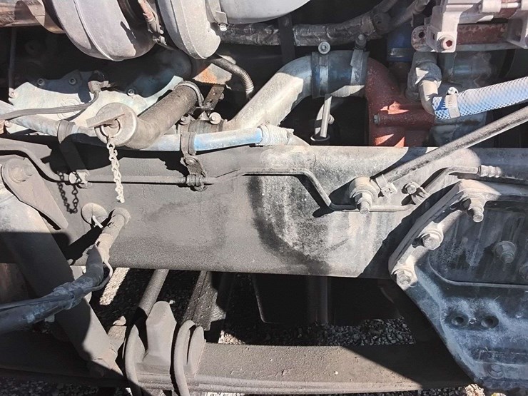 2019-peterbilt-579-image-32