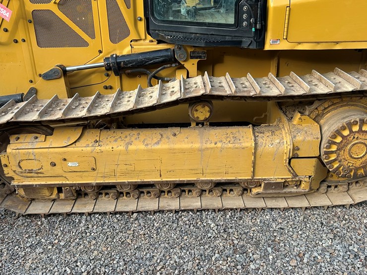 2023-caterpillar-d1-image-54