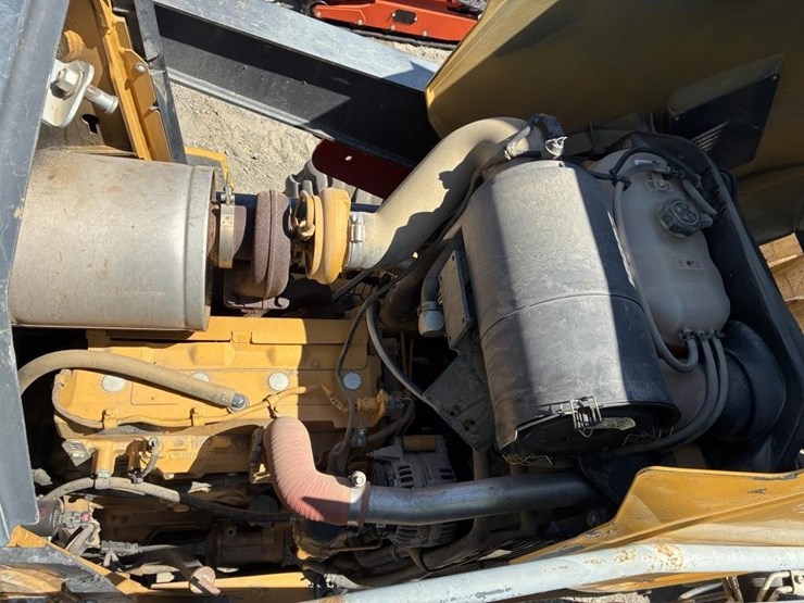 2017-deere-210lep-image-27