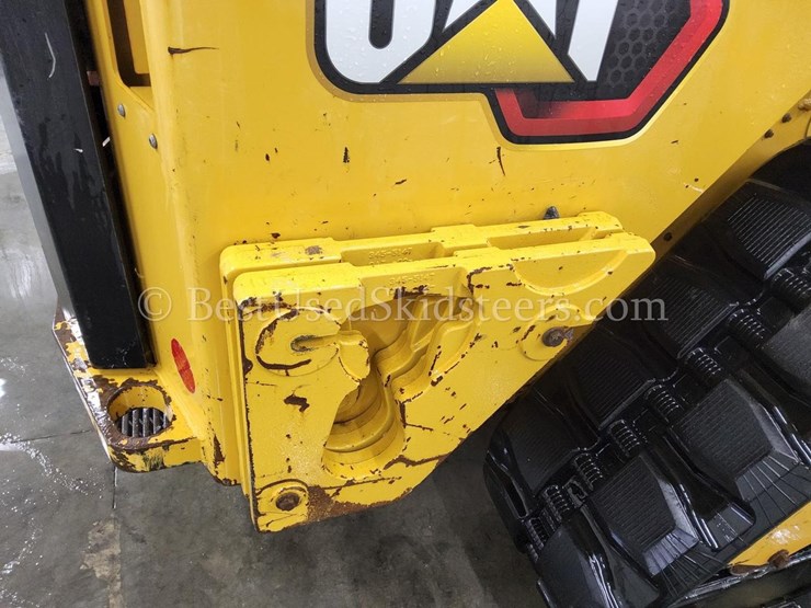 2020-caterpillar-299d3-image-9