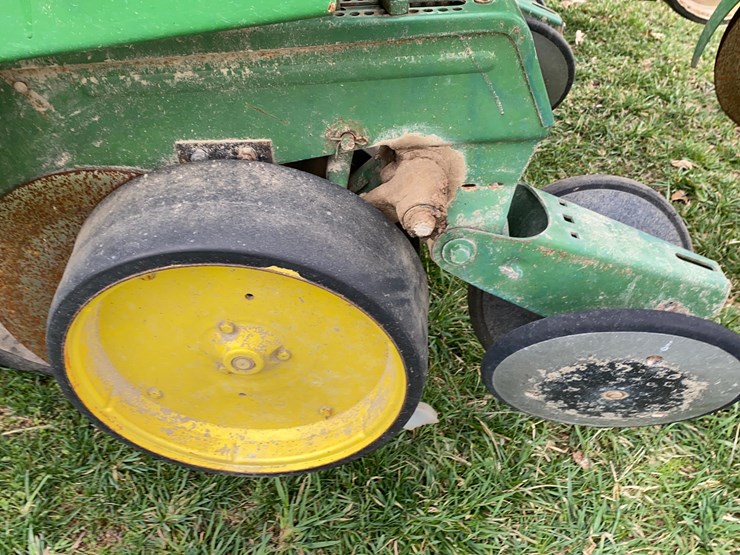 john-deere-7000-image-36
