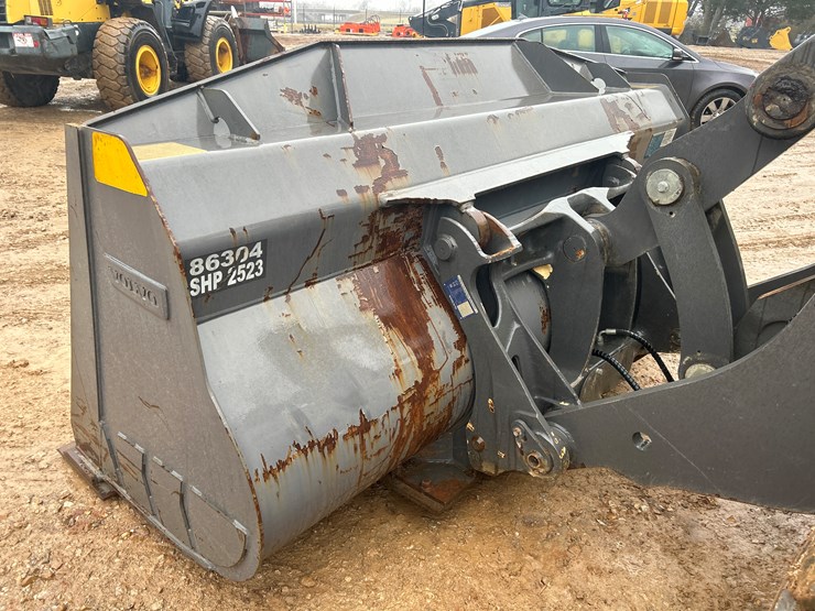 2019-volvo-l90h-image-11