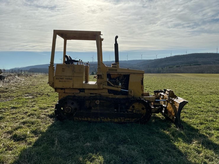 #350-•-1978-komatsu-d31-16-dozer-image-5