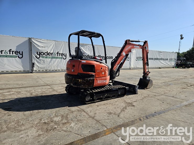 2019-kubota-kx033-4-image-5