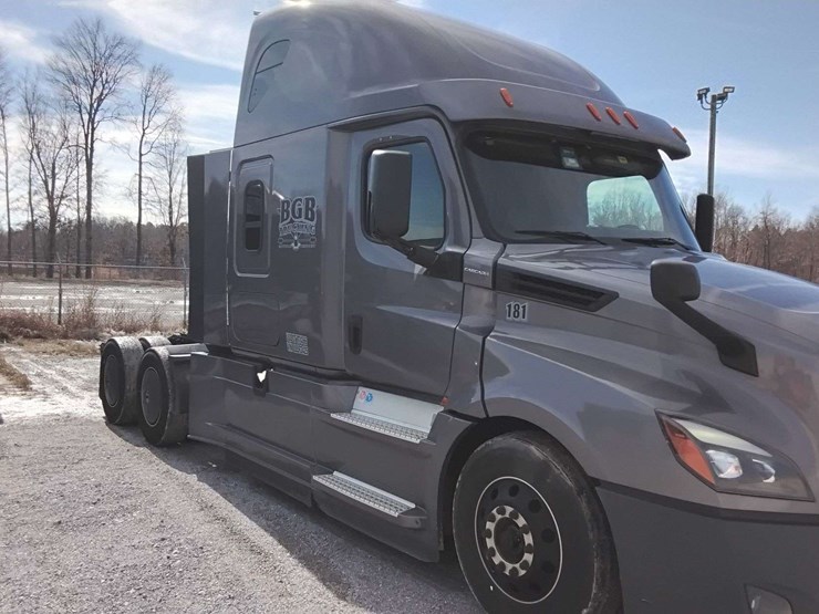 2020-freightliner-cascadia-126-image-29