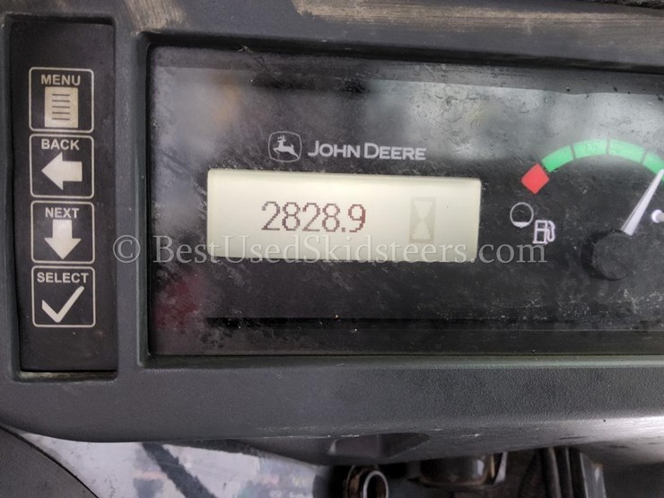 2014-deere-333e-image-32