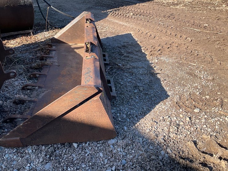 #273-•-60”-skid-steer-bucket-image-4