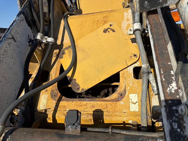 caterpillar-it28f-image-37