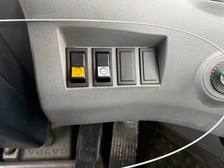 volvo-l120e-image-57