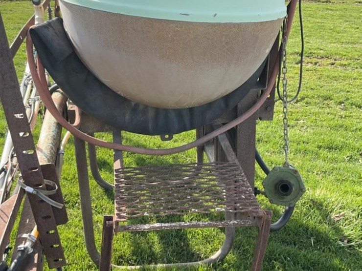 #719-•-165-gallon-sprayer-image-15