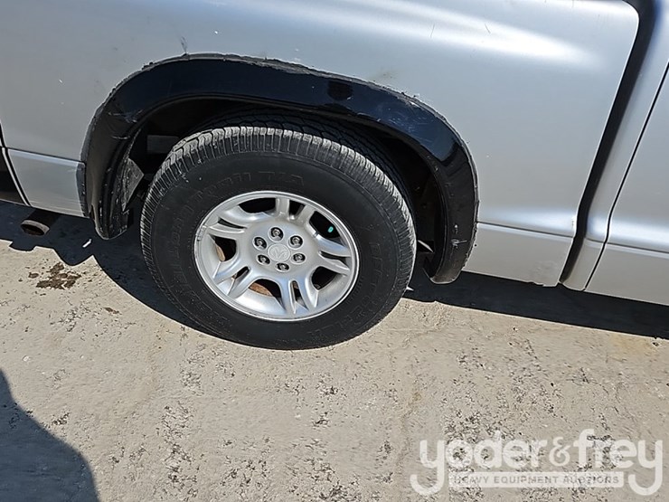 2001-dodge-dakota-sport-image-8