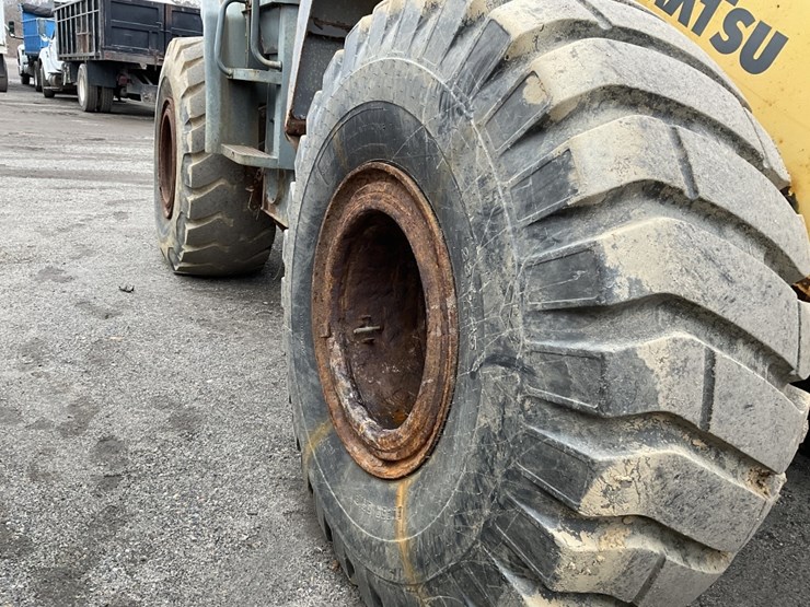 komatsu-wa380-image-8