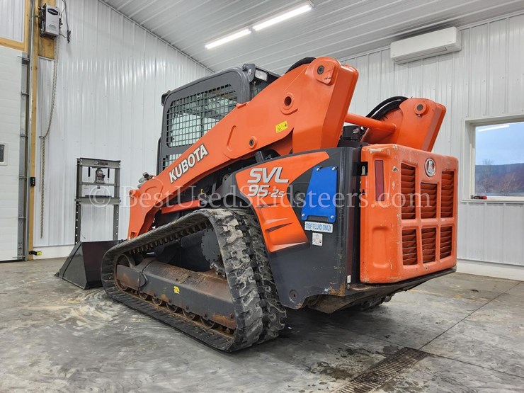 2019-kubota-svl95-2-skid-steer-loader-image-3