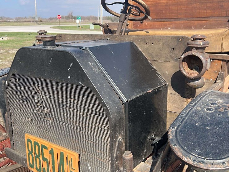 international-highwheeler-image-13