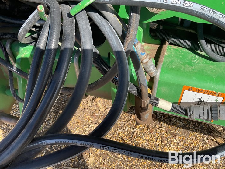 2014-john-deere-1720-image-11