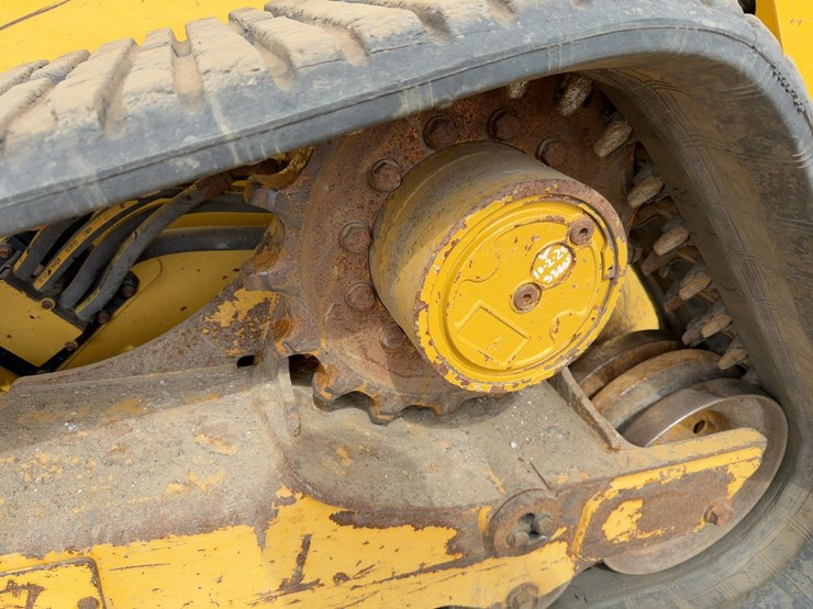 2021-caterpillar-289d3-image-16