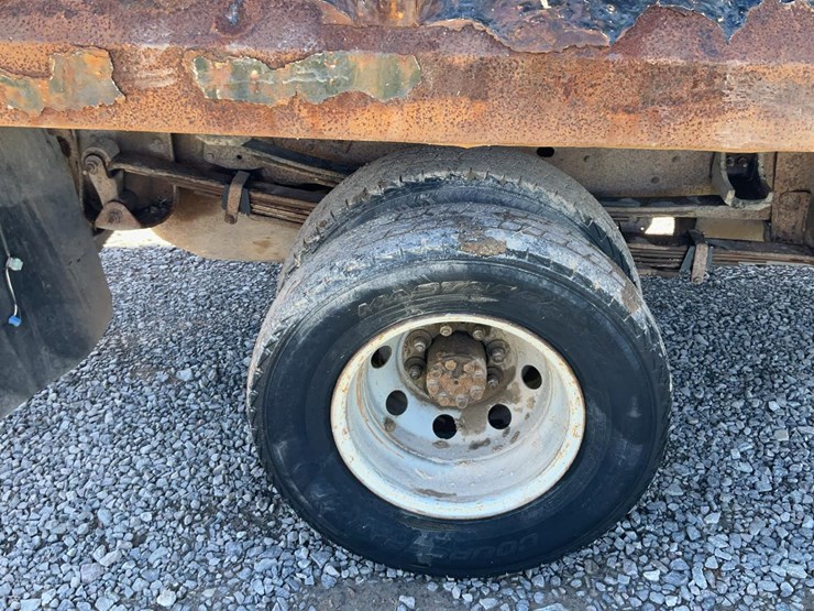 #501-•-2006-gmc-dump-truck-image-31