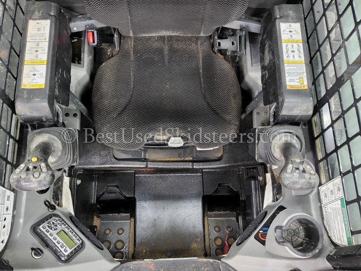 2022-bobcat-t870-image-34