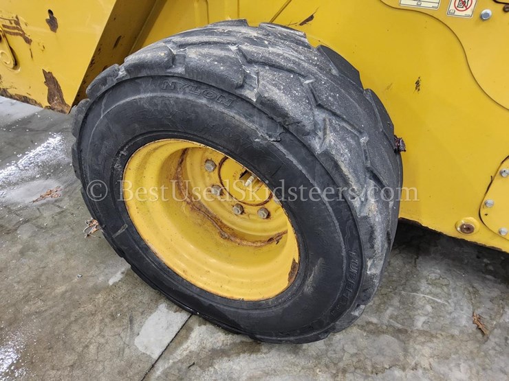 2017-caterpillar-272d2-image-11