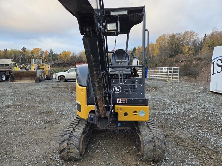 2020-deere-26g-image-9