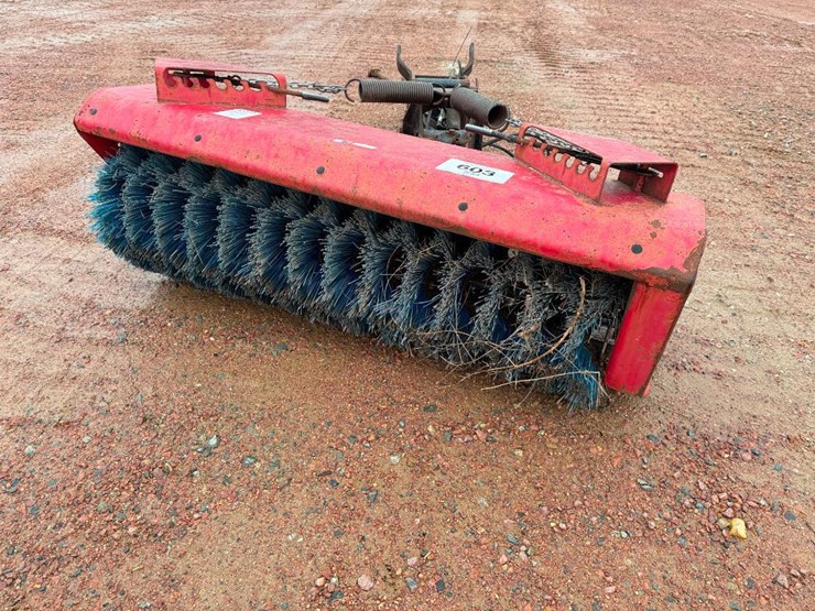 massey-ferguson-1736-image-11