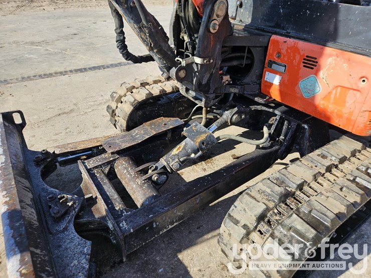 2019-kubota-kx033-4-image-21