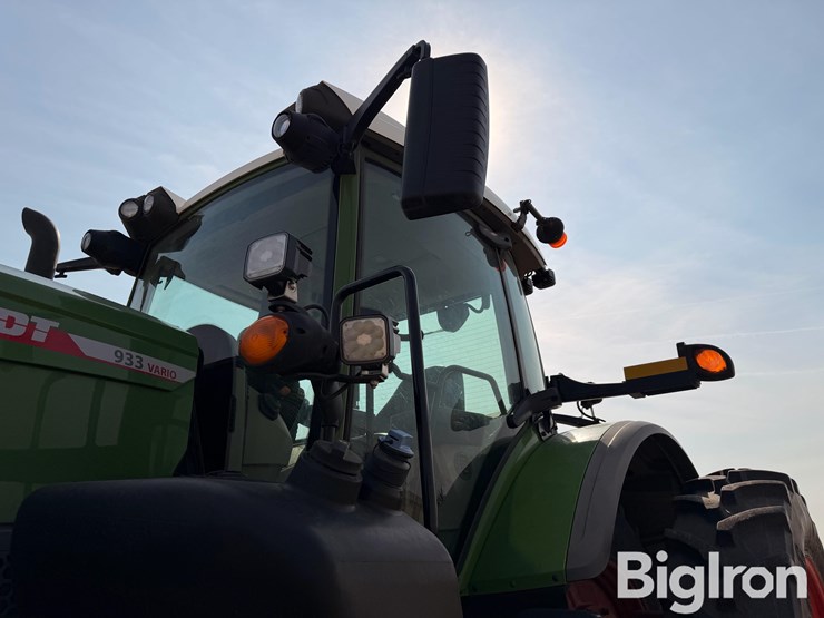 2024-fendt-933-vario-image-16