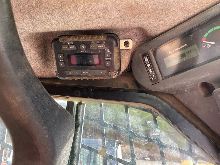 2019-deere-333g-image-45