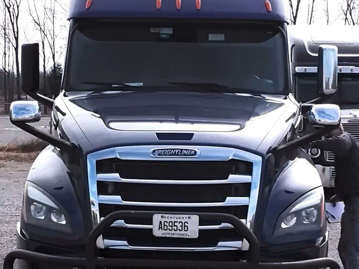 2019-freightliner-cascadia-pt126sl-3akjhhdr0kskl2228-mileage:-688348-image-8