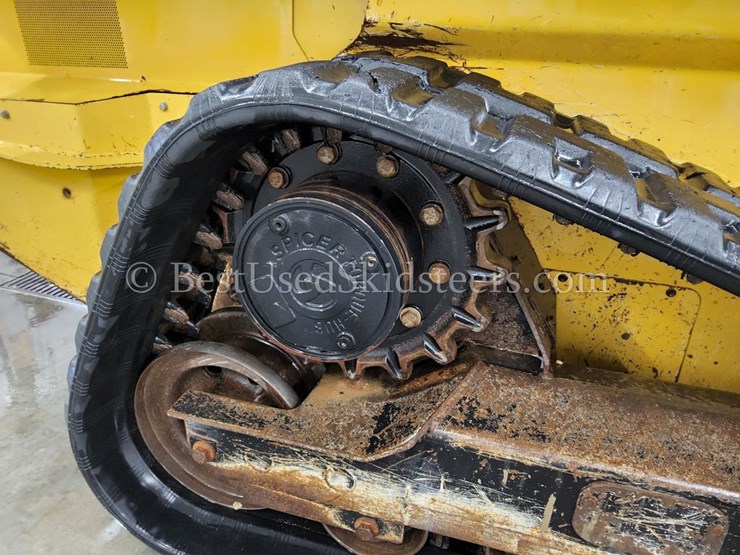 2018-deere-323e-image-19