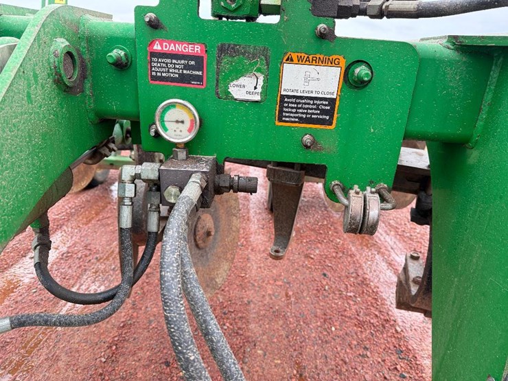 john-deere-2700-image-41