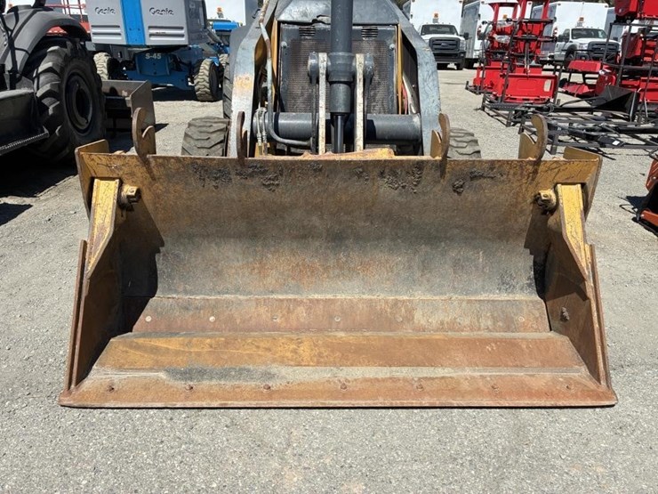 2017-deere-210lep-image-7