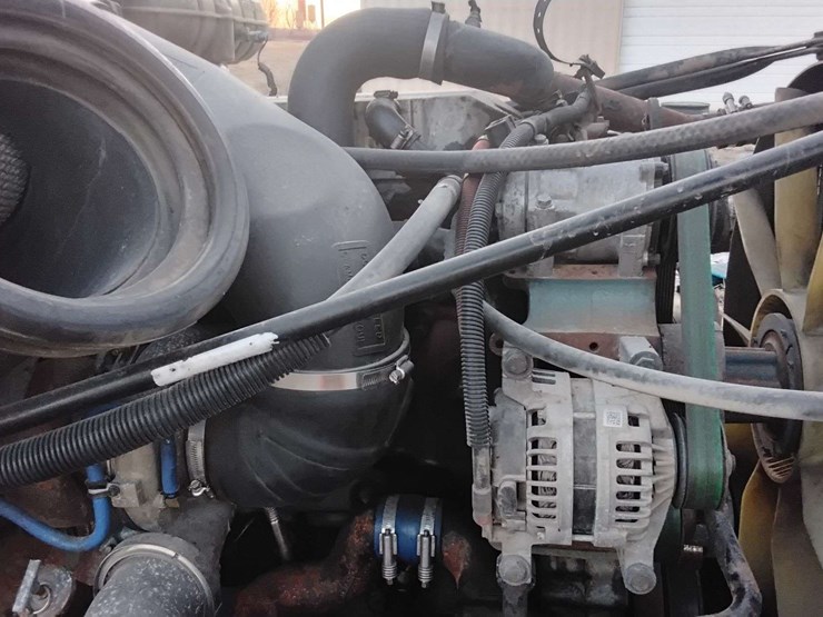 freightliner-cascadia-tractor-2015-freightliner-cascadia-3alxfb007gdg85229-mileage:-does-not-r-image-18