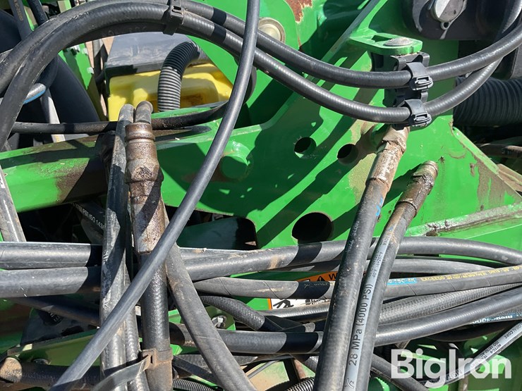 2014-john-deere-1720-image-10