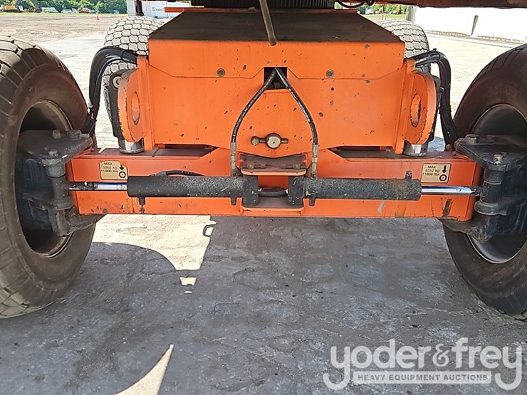 2016-jlg-600s-image-18