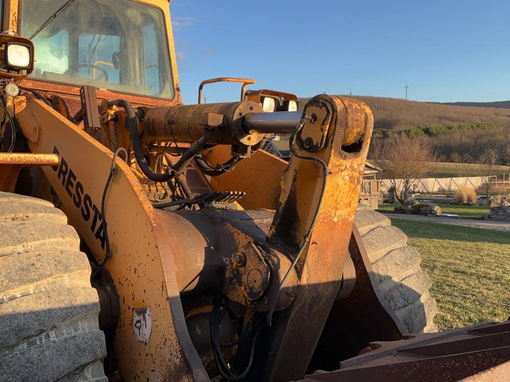 #300-•-2004-dressta-555b-wheel-loader-image-47