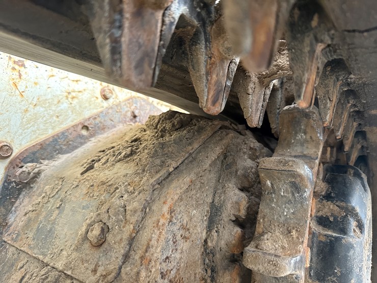 bobcat-t630-image-43