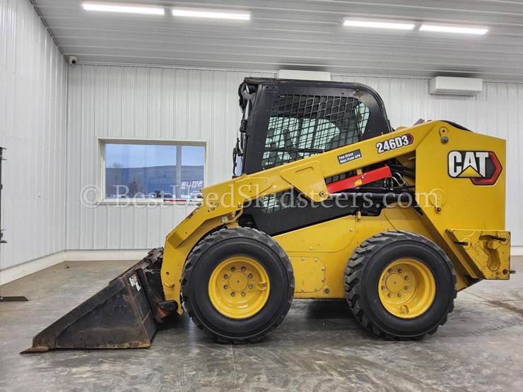 2019-caterpillar-246d3-image-8